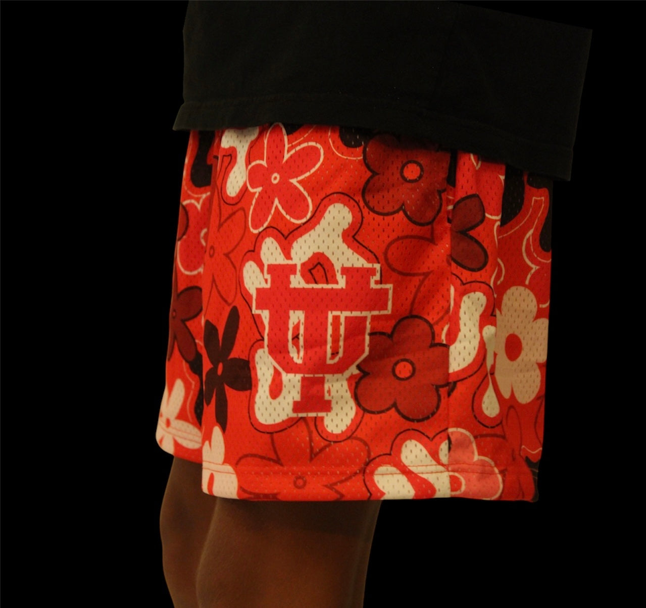 UT Island Bloom Shorts Coral Red